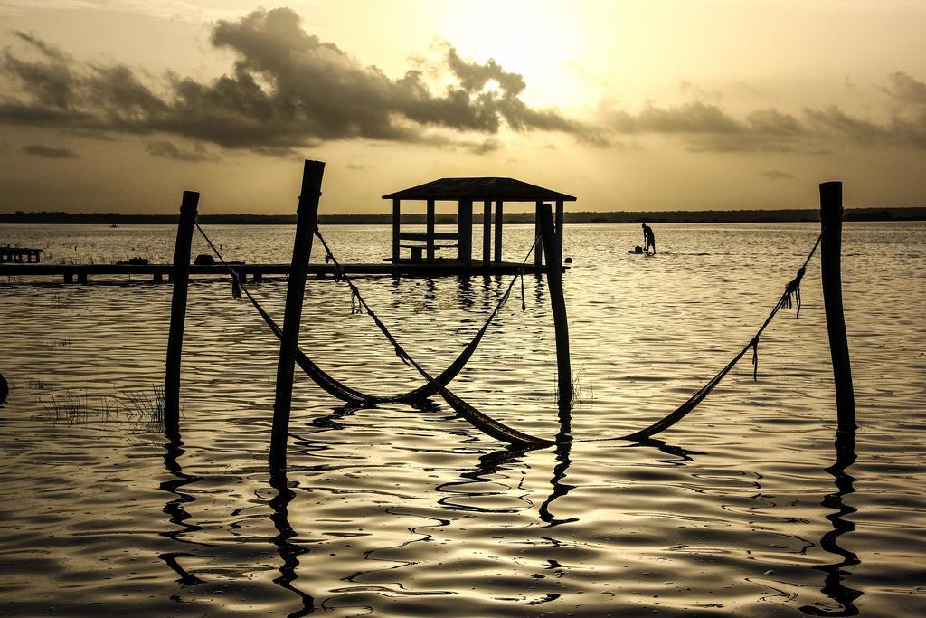 Bacalar Casa Lahar Hostel Bagian luar foto
